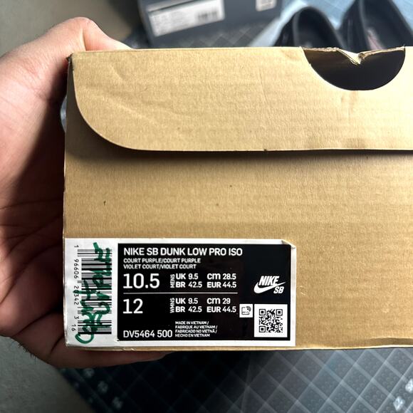 Nike SB Dunk Low 'Court Purple' - Picture 8 of 8